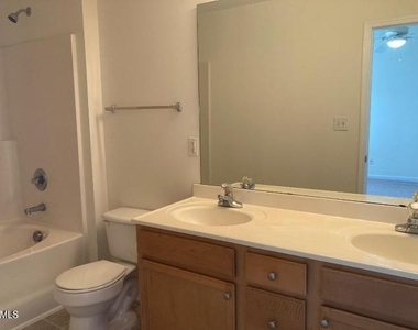 8346 Glenwood Springs Court - Photo Thumbnail 5