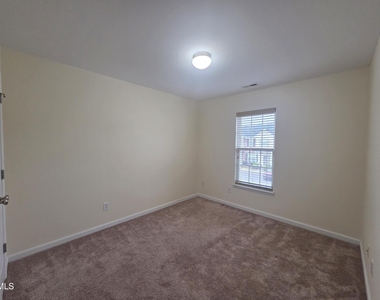 8346 Glenwood Springs Court - Photo Thumbnail 13