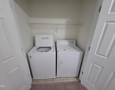 8346 Glenwood Springs Court - Photo Thumbnail 22