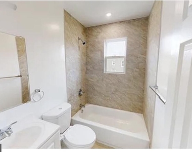 2425 Alabama Avenue Se - Photo Thumbnail 3