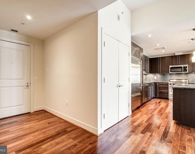 2425 L Street Nw - Photo Thumbnail 3