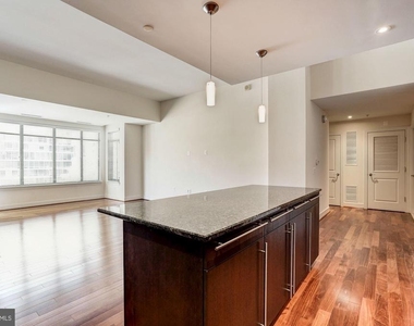2425 L Street Nw - Photo Thumbnail 6