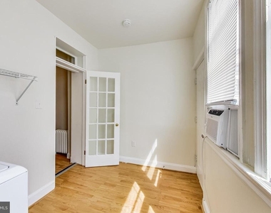 137 R Street Ne - Photo Thumbnail 14