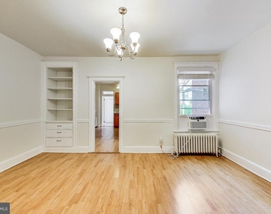 137 R Street Ne - Photo Thumbnail 9