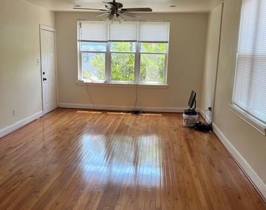 63 Galveston Place Sw - Photo Thumbnail 4