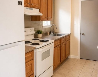 63 Galveston Place Sw - Photo Thumbnail 2