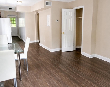 63 Galveston Place Sw - Photo Thumbnail 1