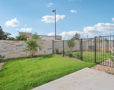 302 Tesla Circle Cir - Photo Thumbnail 39