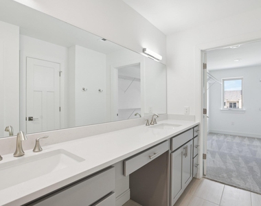 302 Tesla Circle Cir - Photo Thumbnail 31