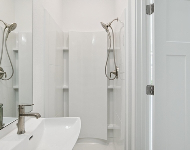 302 Tesla Circle Cir - Photo Thumbnail 16