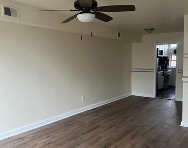 59 Galveston Place Sw - Photo Thumbnail 1