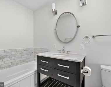 3430 Brown Street Nw - Photo Thumbnail 4