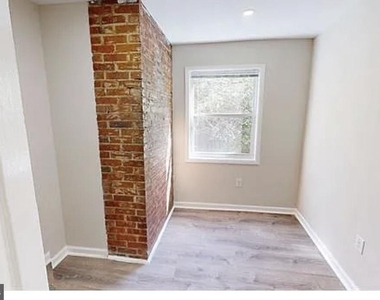 4203 Edson Place Ne - Photo Thumbnail 3