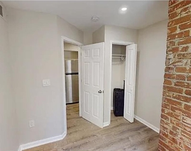 4203 Edson Place Ne - Photo Thumbnail 8