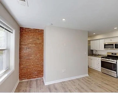4203 Edson Place Ne - Photo Thumbnail 7