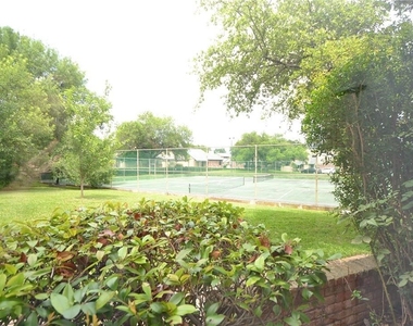 900 W Village Ln - Photo Thumbnail 22