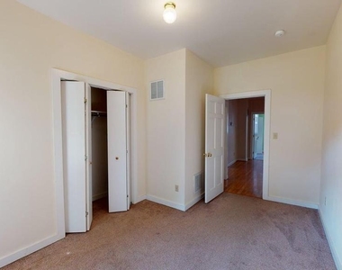 1122 E Market St - Photo Thumbnail 8