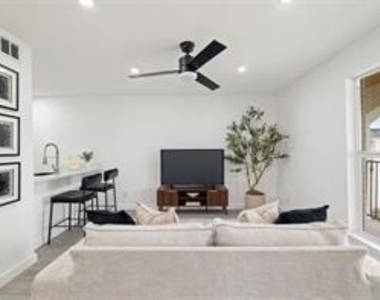 5911 Sheridan Ave Ln - Photo Thumbnail 7
