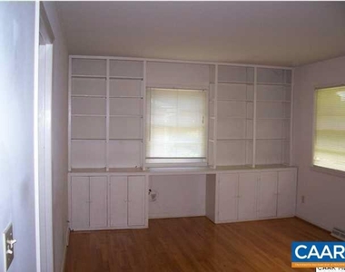 2222 Center Ave - Photo Thumbnail 1