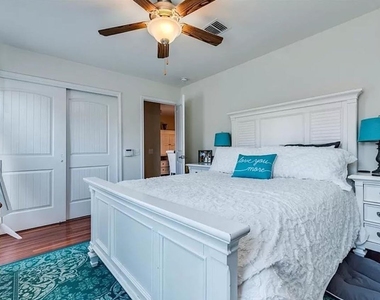 8808 Stambourne St - Photo Thumbnail 6