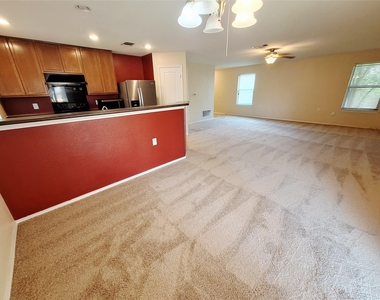 8808 Stambourne St - Photo Thumbnail 3