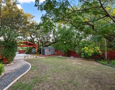 1204 Summit Edge Dr - Photo Thumbnail 23