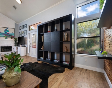 1204 Summit Edge Dr - Photo Thumbnail 5