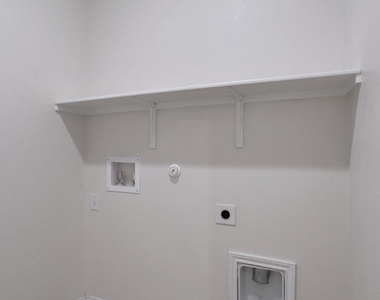 7712 Peccary Dr - Photo Thumbnail 11