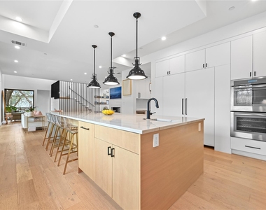 308 Briarwood Trl - Photo Thumbnail 8