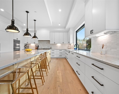 308 Briarwood Trl - Photo Thumbnail 7