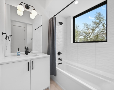 308 Briarwood Trl - Photo Thumbnail 29