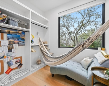 308 Briarwood Trl - Photo Thumbnail 21