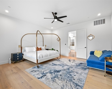 308 Briarwood Trl - Photo Thumbnail 16