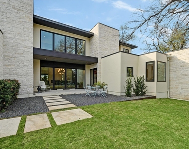 308 Briarwood Trl - Photo Thumbnail 1
