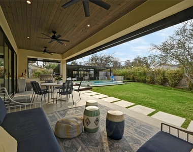 308 Briarwood Trl - Photo Thumbnail 5