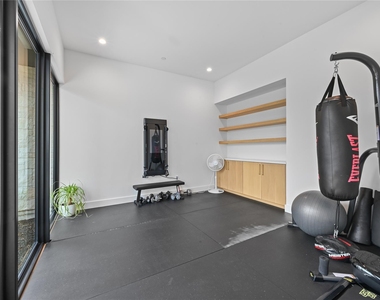 308 Briarwood Trl - Photo Thumbnail 14