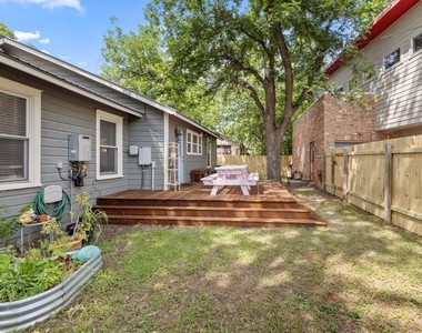 3801 Avenue G - Photo Thumbnail 14