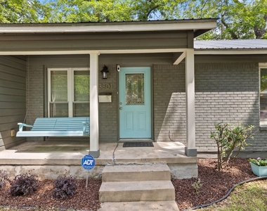3801 Avenue G - Photo Thumbnail 1