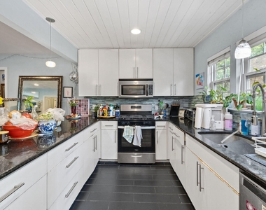 3801 Avenue G - Photo Thumbnail 3
