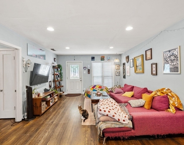 3801 Avenue G - Photo Thumbnail 7