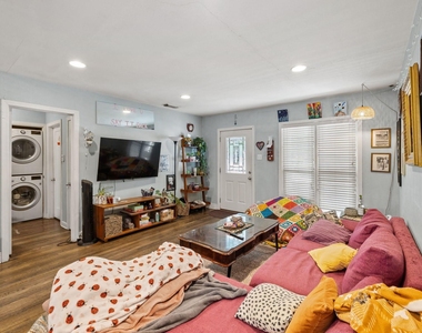 3801 Avenue G - Photo Thumbnail 8