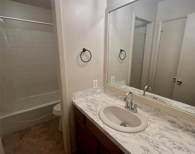 1204 Blackjack St - Photo Thumbnail 12