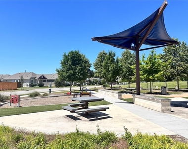 137 Rustic Glen Dr - Photo Thumbnail 20