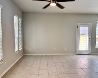 137 Rustic Glen Dr - Photo Thumbnail 1