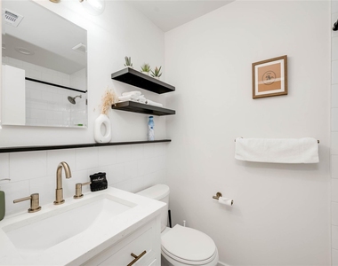 2516 Friar Tuck Ln - Photo Thumbnail 29