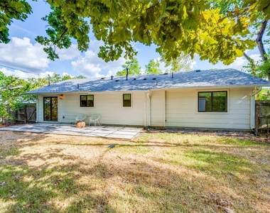 2516 Friar Tuck Ln - Photo Thumbnail 33