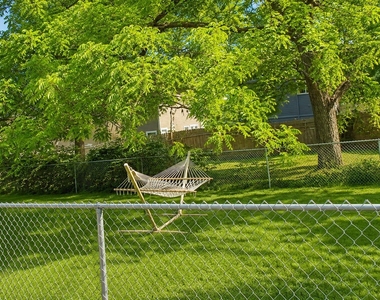 4812 Avenue H - Photo Thumbnail 6
