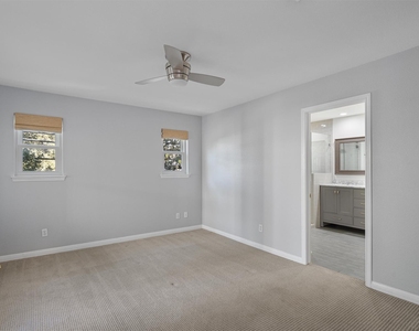 1011 Brodie St - Photo Thumbnail 15