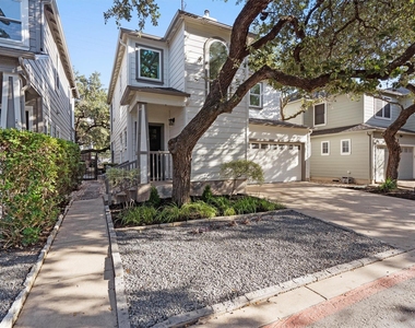 1011 Brodie St - Photo Thumbnail 3