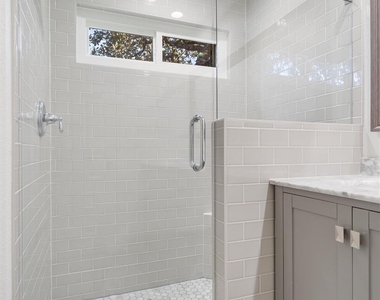 1011 Brodie St - Photo Thumbnail 20